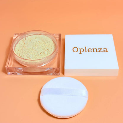 Oplenza Natural Veil Setting Powder, opened in shade Butter, glamorous finish, lasting comfort setting powder for a flawless, radiant beauty look.
