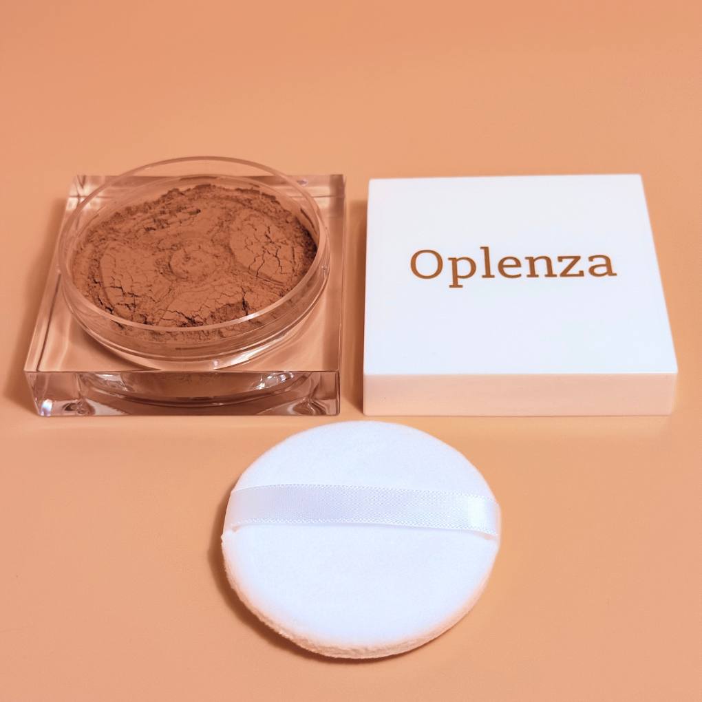 Oplenza Natural Veil Setting Powder, opened - Caramel, radiant skin, soft matte look, glamorous finish setting powder for a flawless, radiant beauty look.
