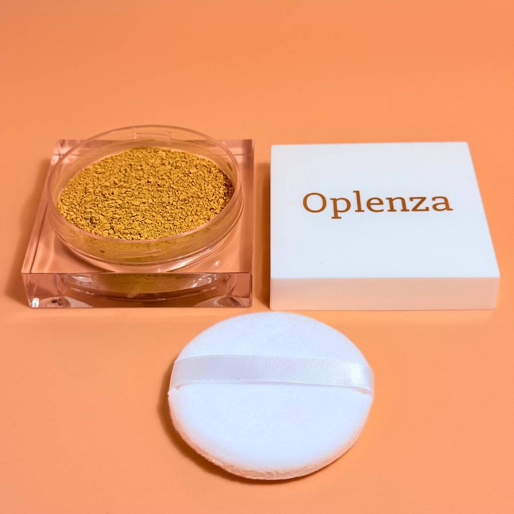 Oplenza Natural Veil Setting Powder, opened- Kunafa, lightweight feel, glamorous finish, flawless complexion setting powder for a flawless, radiant beauty look.
