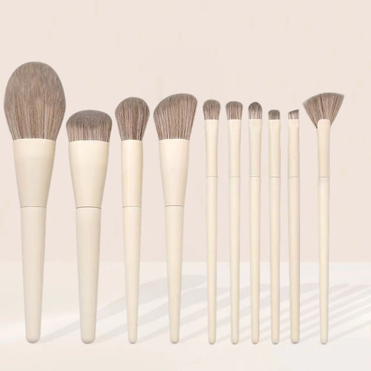 Oplenza makeup brush set - 10 brushes for your everyday makeup routine, from foundation blending to precise contouring and soft eyeshadow diffusing.